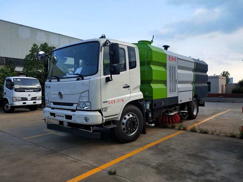 東風天錦KS洗掃車-12立方天錦洗掃車