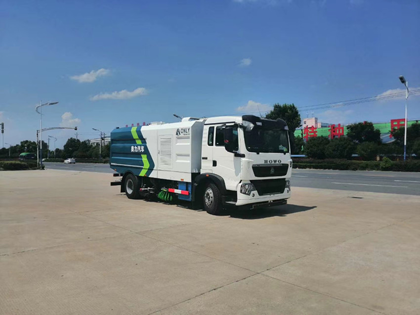 重汽豪沃洗掃車-重汽豪沃18噸洗掃車